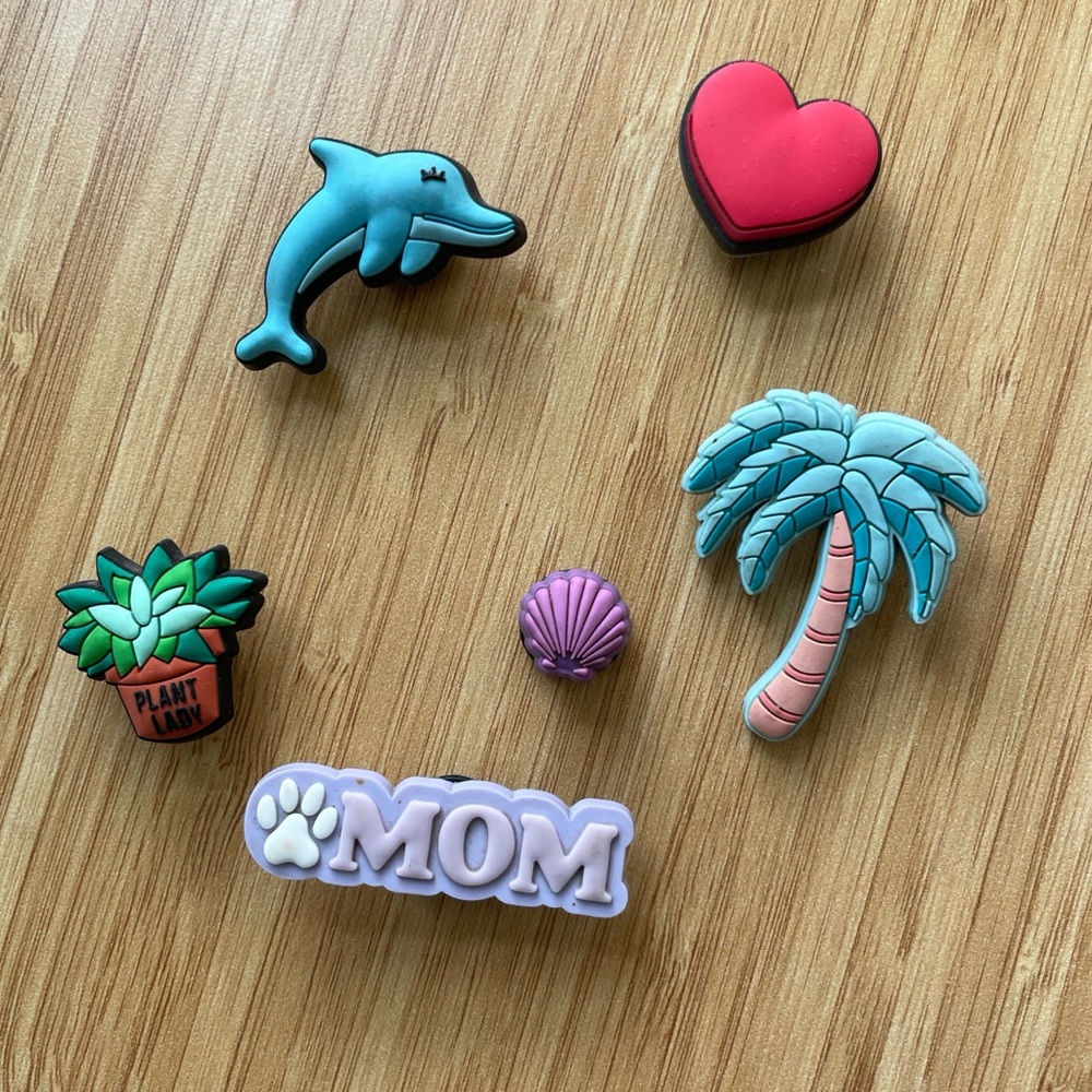 Croc Pins - Gently used